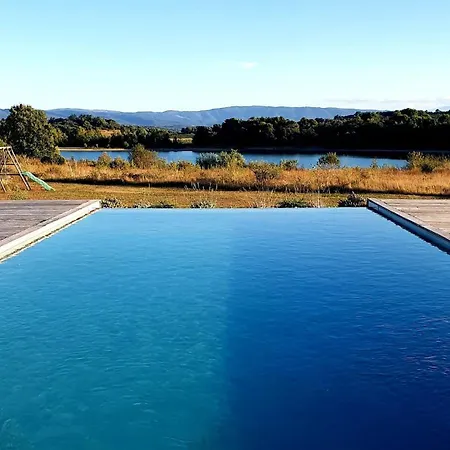 Contemporary Lake-view Carcassonne